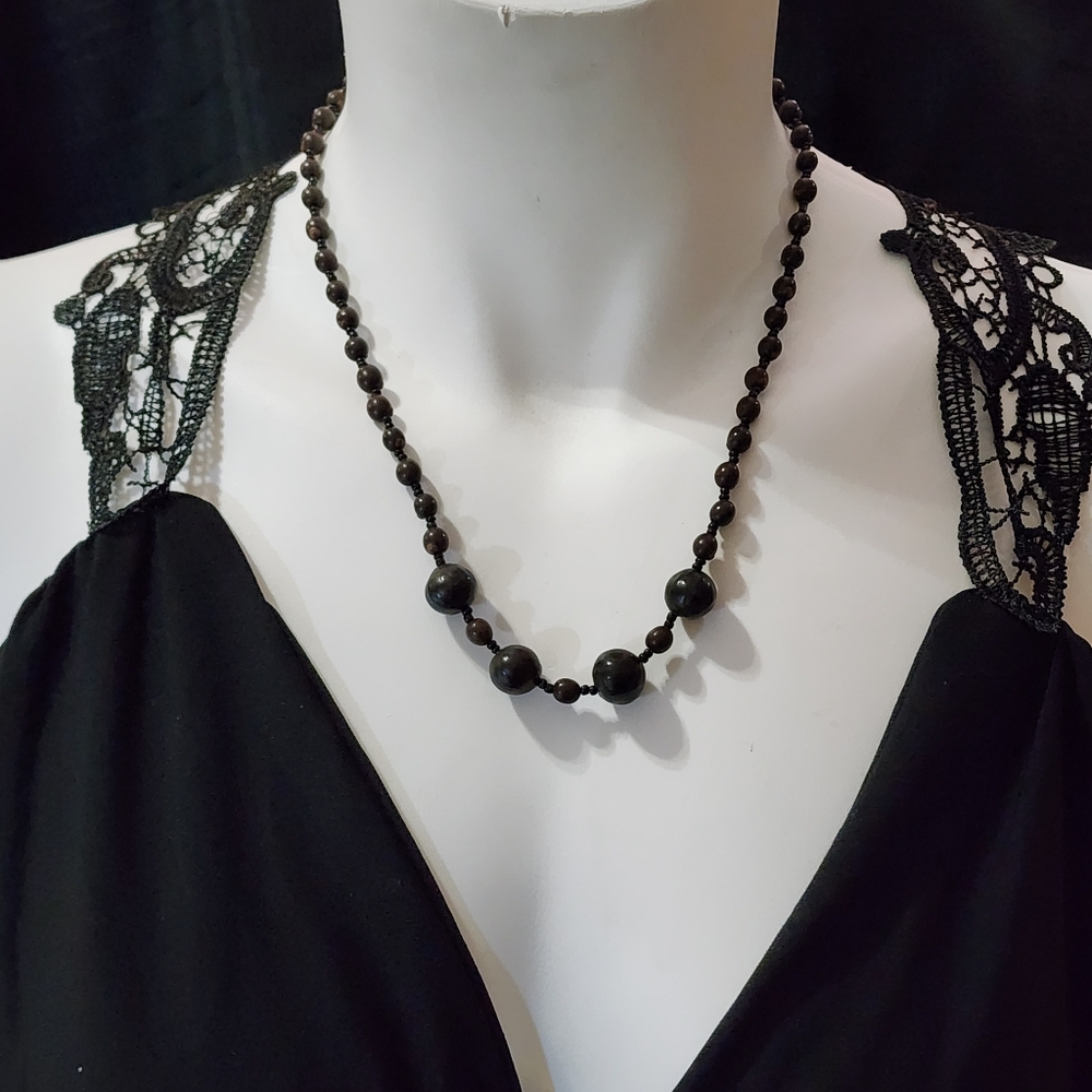 Vintage Black And Brown Kukui Nut Beaded Necklace